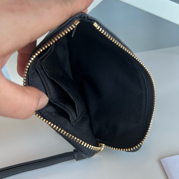 Coach Black Classic Embossed Leather Wristlet Brand New - Picture 4 of 6